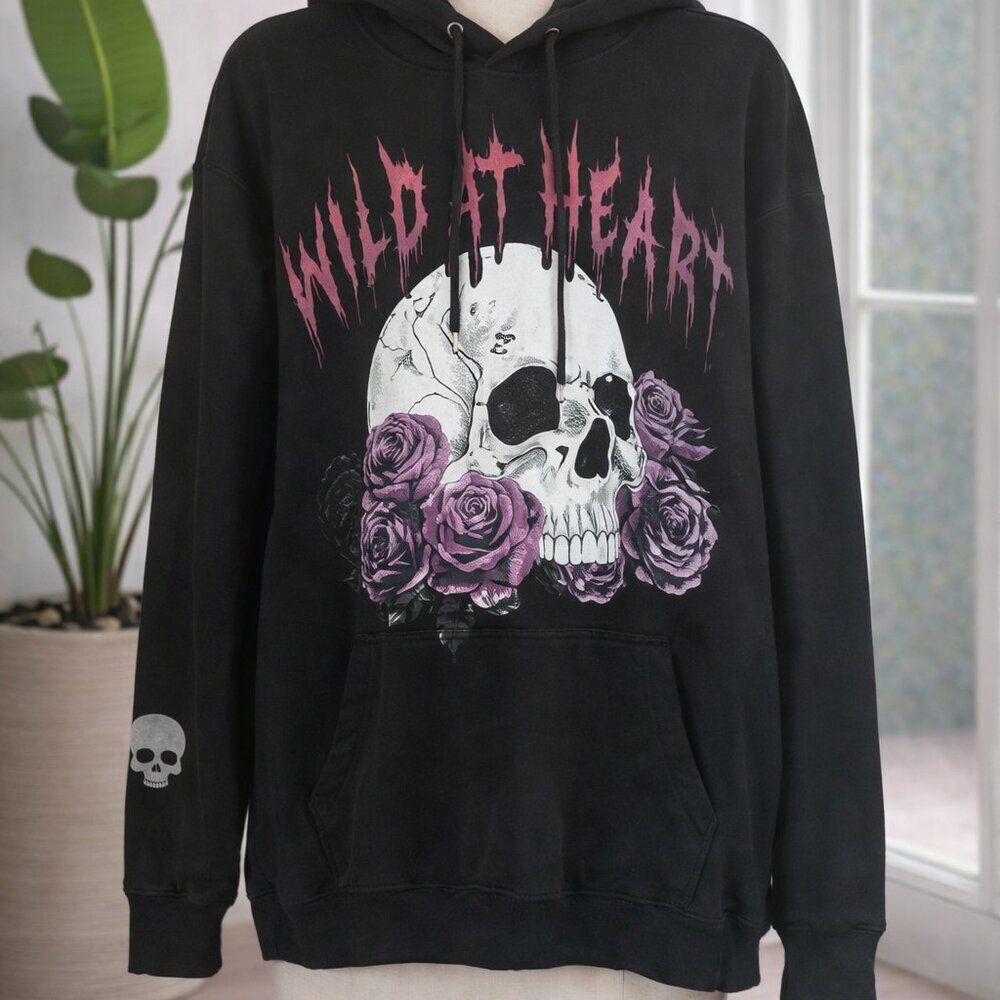 No Boundaries Black Men's Hoodie with Skull and Purple Roses size L
